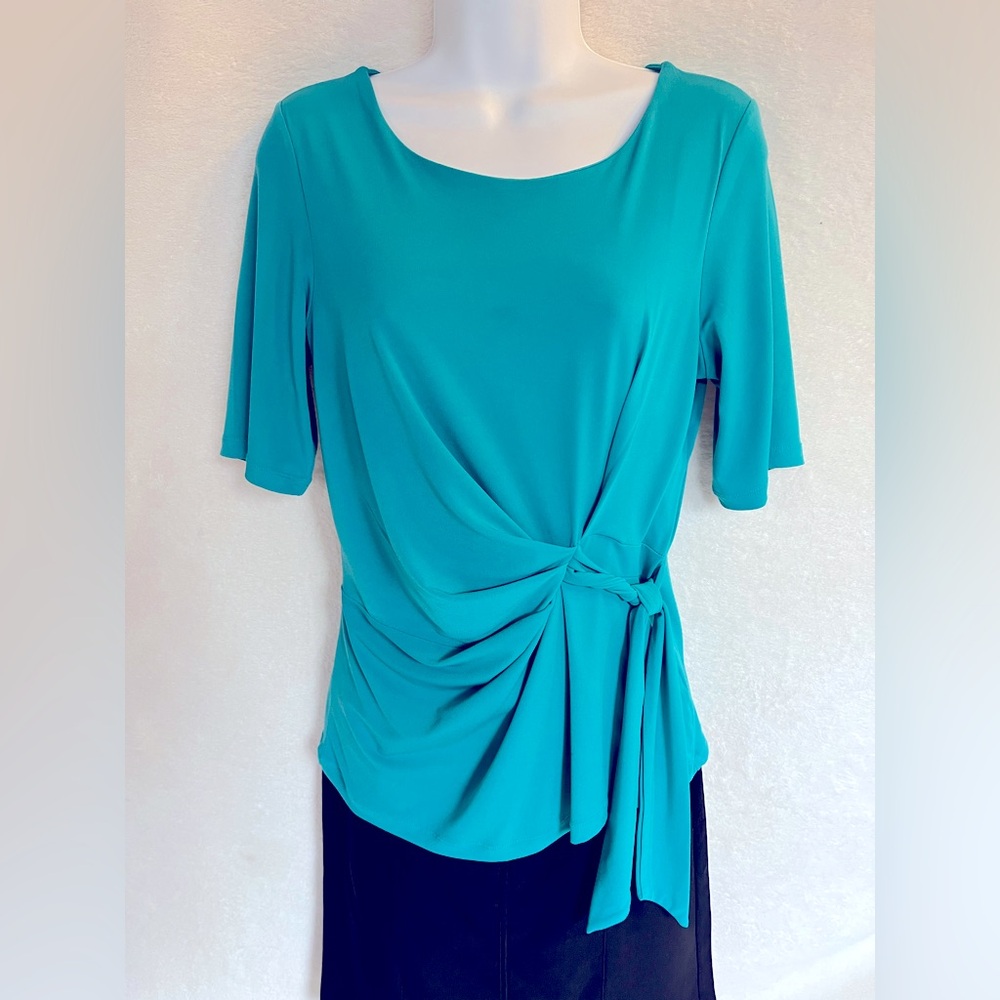 Aqua top